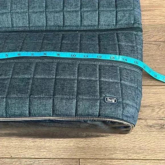 Lug Ocean Blue Travel Tote Taxicab  Full Tote - Picture 3 of 8